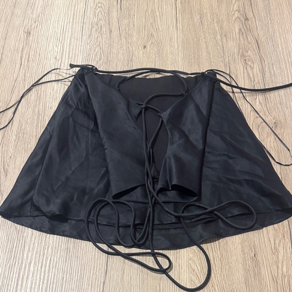 Princess Polly Dresses & Skirts - Princess Polly Black Wrap Skirt/dress.